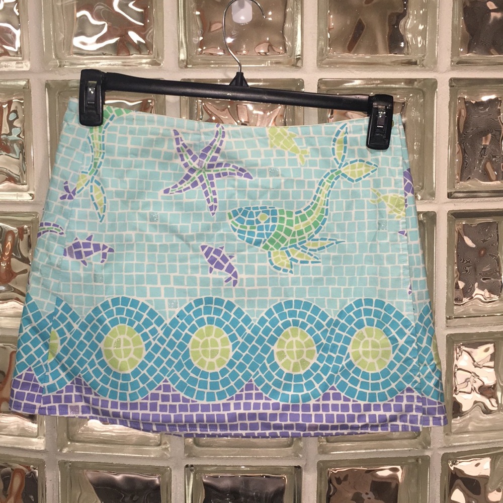 Lilly Mini=Reversible 2 Patterns in 1. SO CUTE!